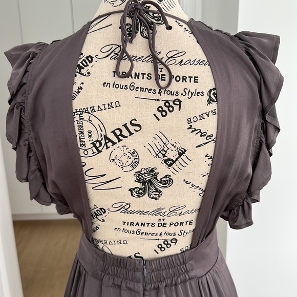 Stillwater. The Jessi Midi in Charcoal - Picture 6 of 13